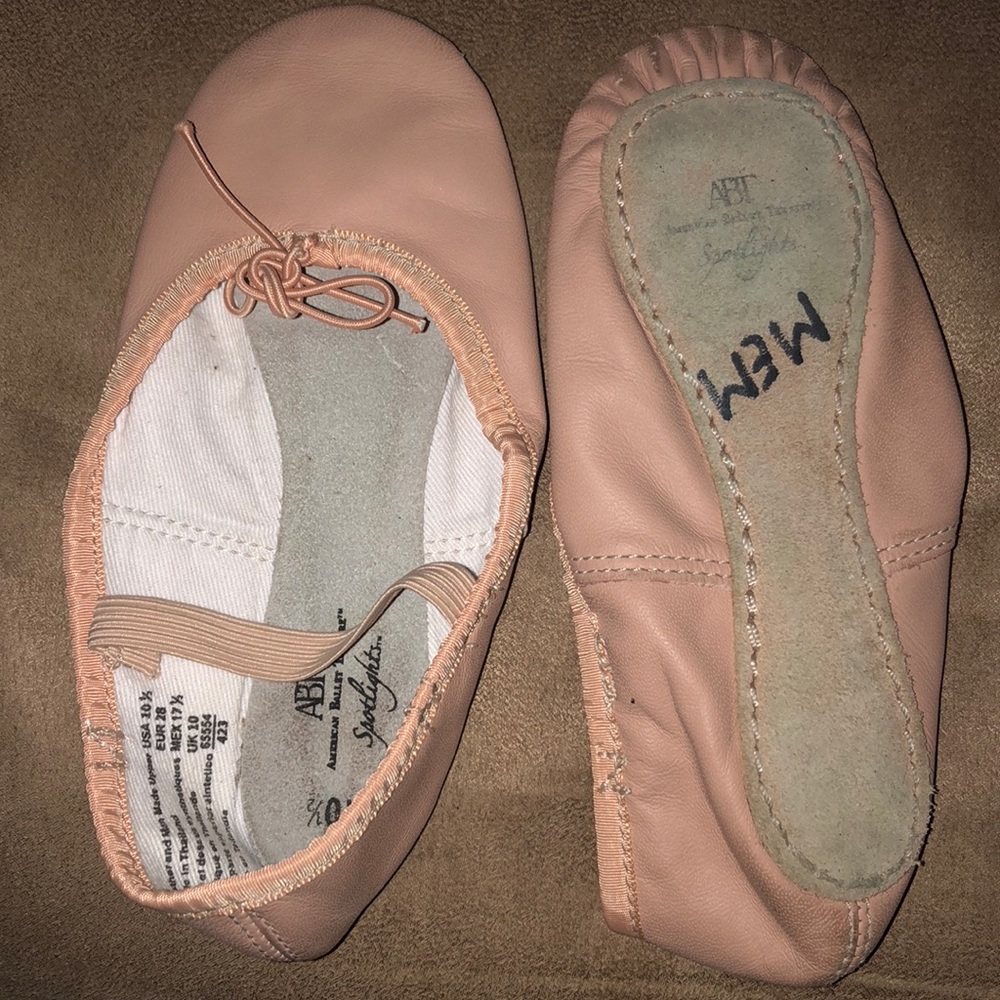 Kids ballet shoes. Pink. Worn maybe 5 times.